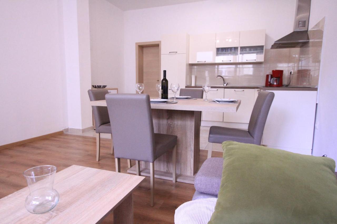 Apartman Darija Podstrana Exterior foto